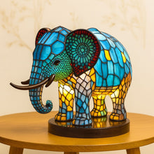 Carica l'immagine nel visualizzatore di Gallery, LeuchtElefant - lampada artigianale che fa brillare i cuori