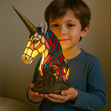 Lade das Bild in den Galerie-Viewer, LeuchtEinhorn - handgefertigte Lampe, die Herzen erstrahlen lässt