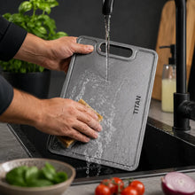 Lade das Bild in den Galerie-Viewer, TitanPure Pro — Titan Schneidebrett