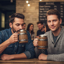 Lade das Bild in den Galerie-Viewer, Bierkrug Deluxe – Das perfekte Geschenk für Männer
