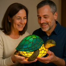 Carica l'immagine nel visualizzatore di Gallery, LeuchtSchildkröte - lampada fatta a mano che fa brillare i cuori

