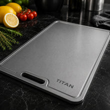 Lade das Bild in den Galerie-Viewer, TitanPure Pro — Titan Schneidebrett
